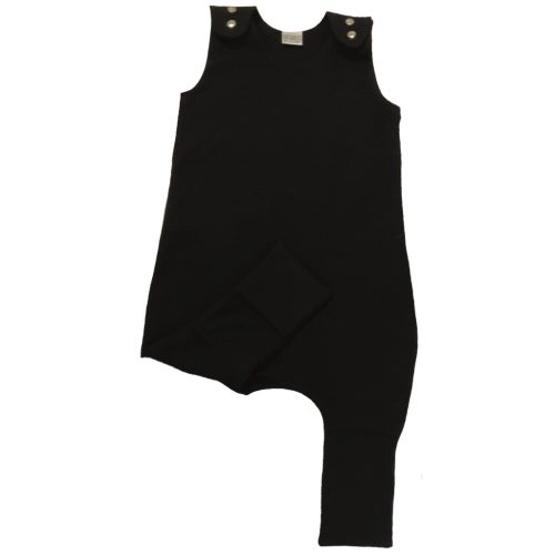 Egyszínű fekete tipegő hálózsák